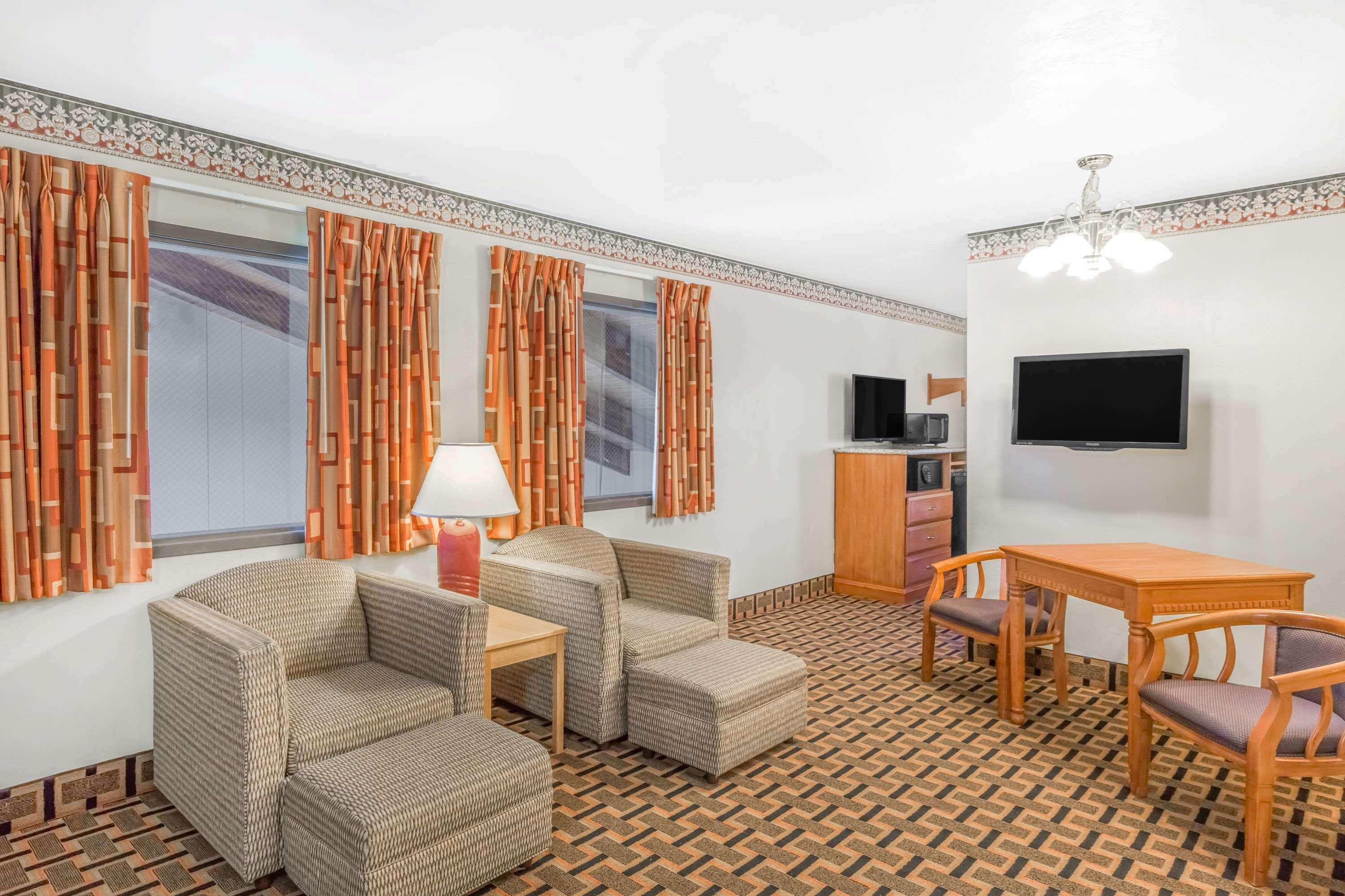 Motel Super 8 By Wyndham Grants Pass Esterno foto